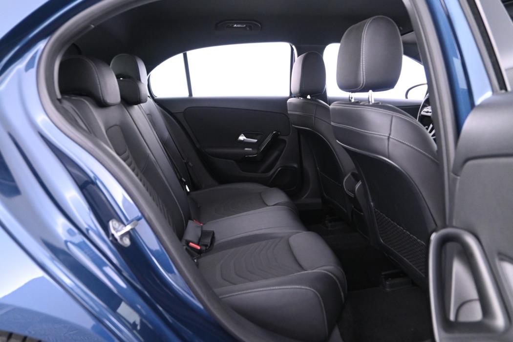 MERCEDES-BENZ A 2019
