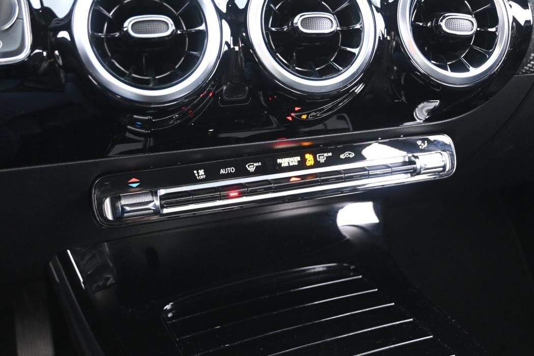MERCEDES-BENZ A 2019