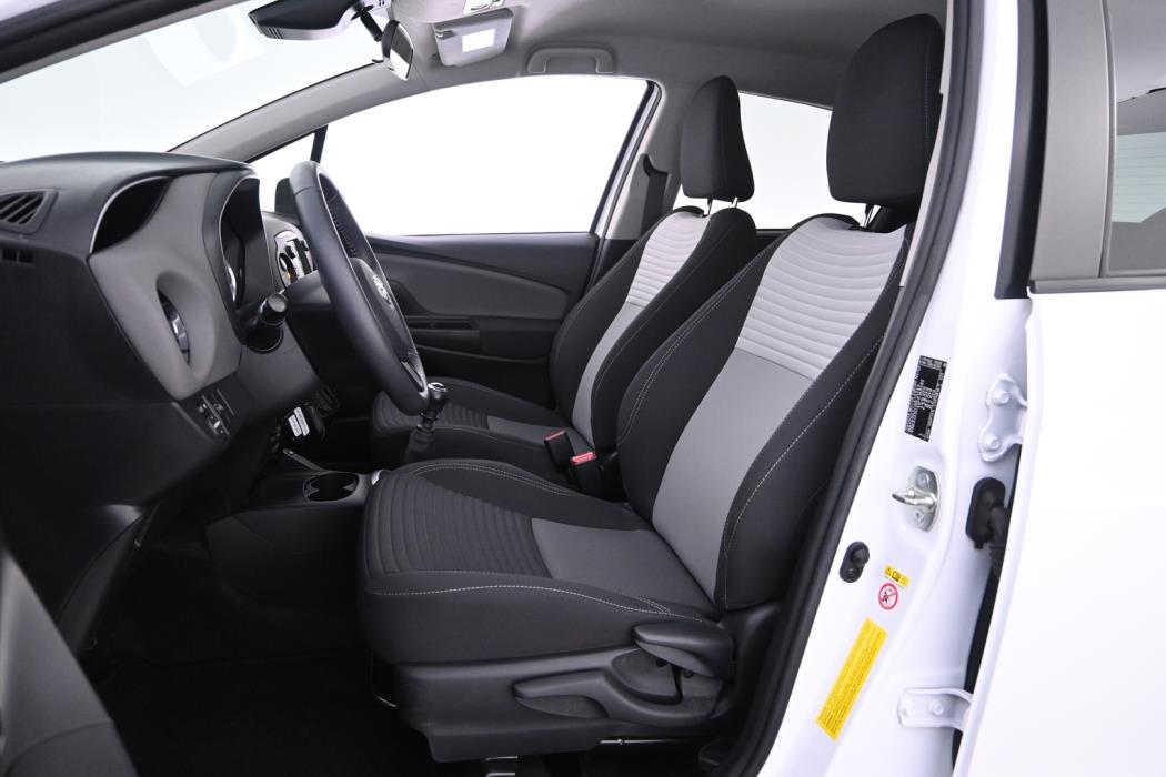 TOYOTA Yaris 2019