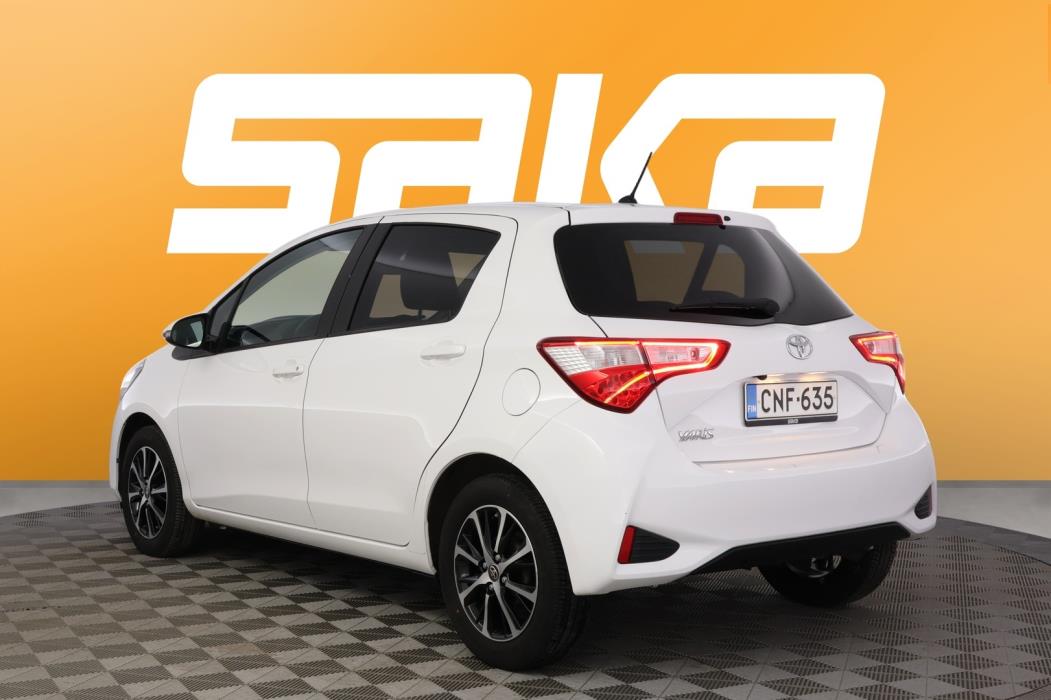 TOYOTA Yaris 2019