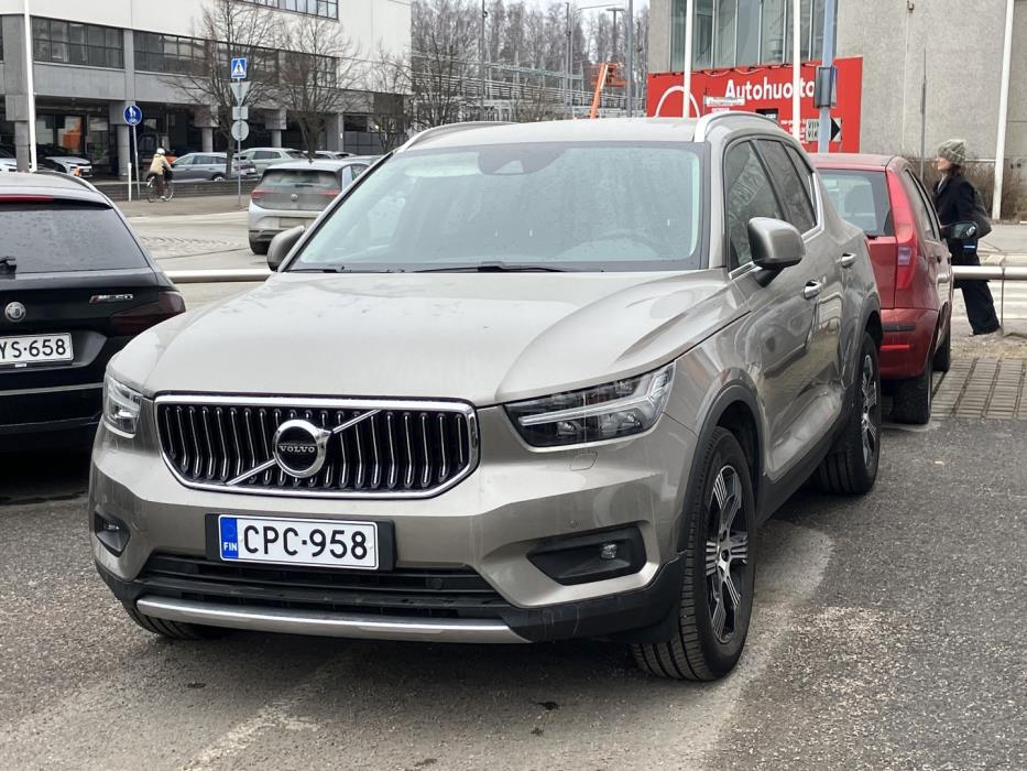 VOLVO XC40 2021