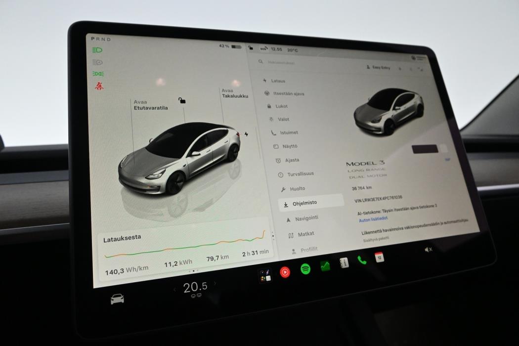 TESLA Model 3 2023