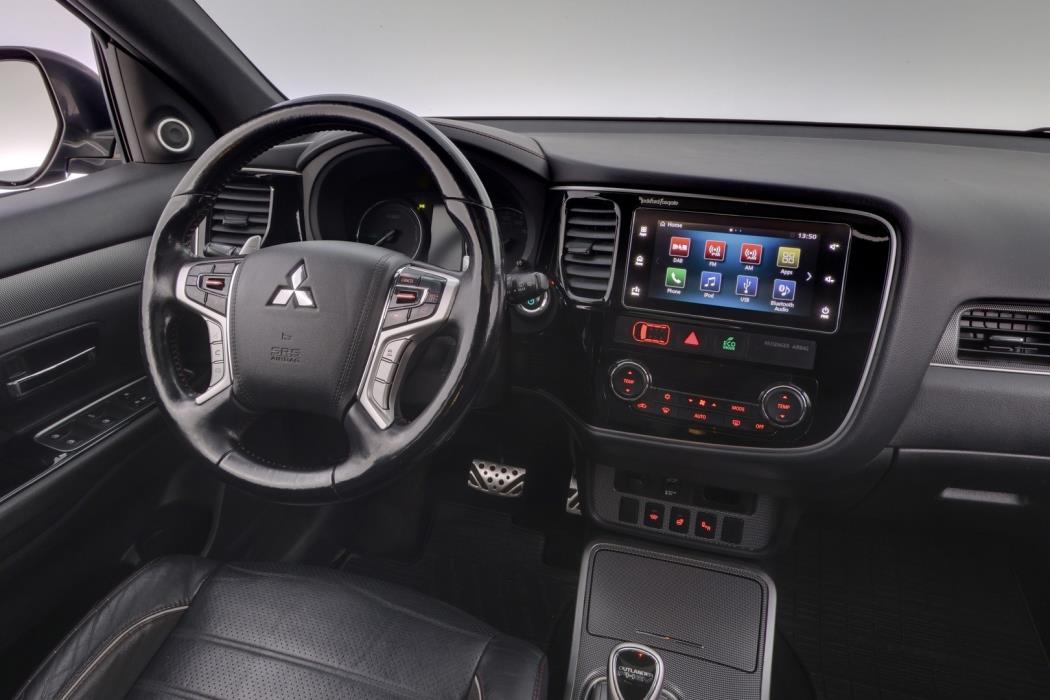 MITSUBISHI Outlander 2018