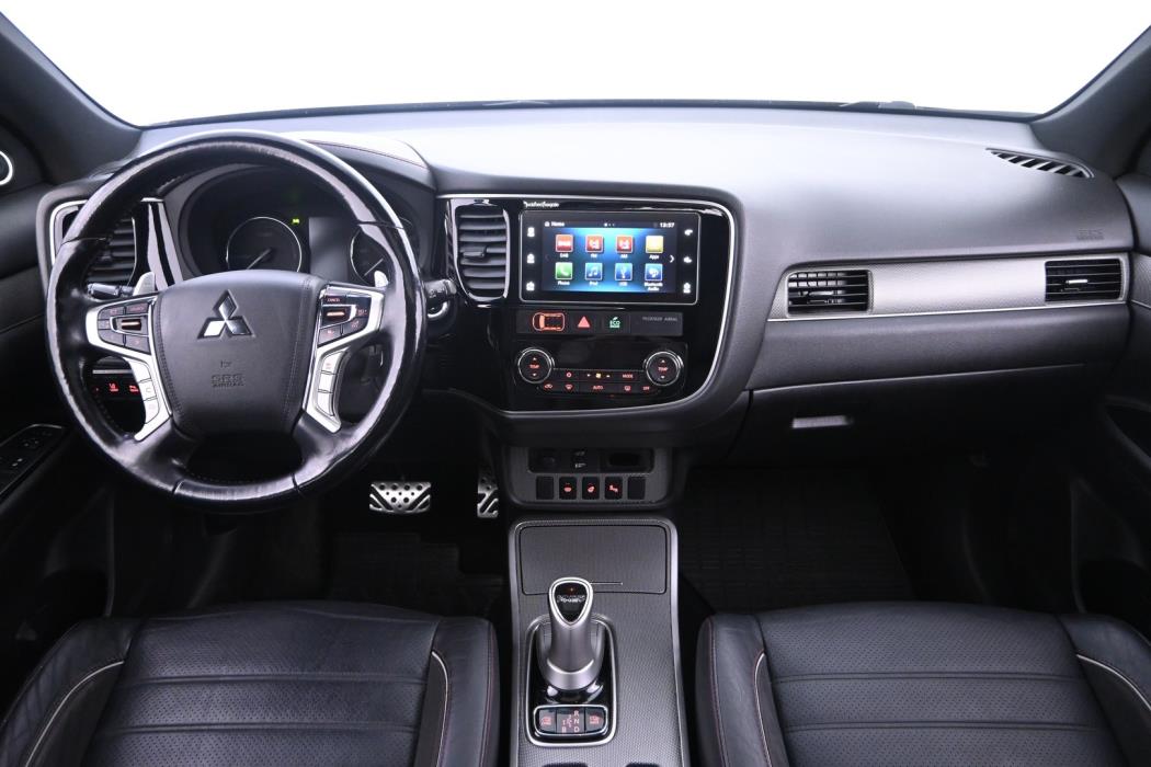 MITSUBISHI Outlander 2018