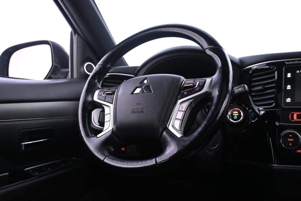MITSUBISHI Outlander 2018