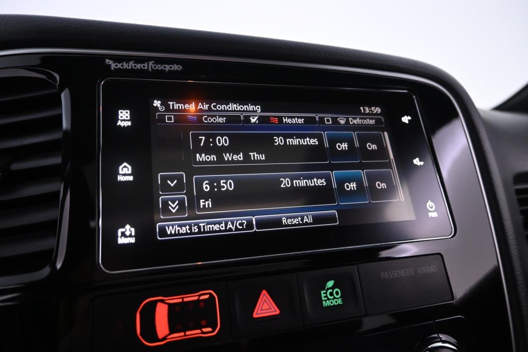 MITSUBISHI Outlander 2018