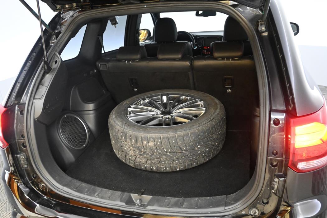 MITSUBISHI Outlander 2018