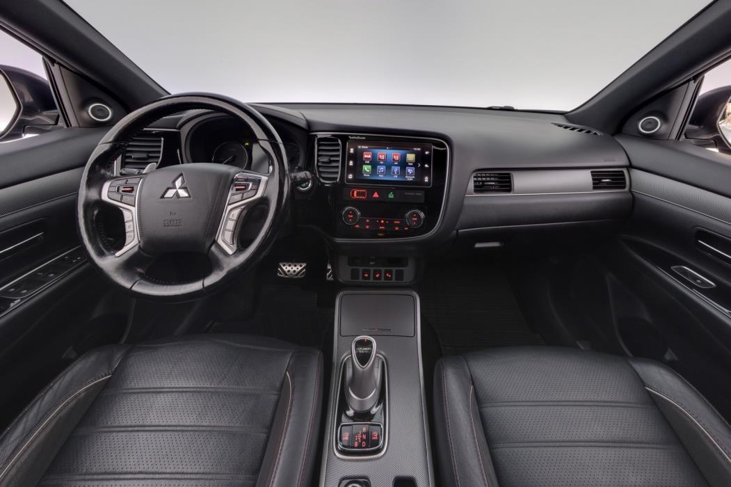 MITSUBISHI Outlander 2018
