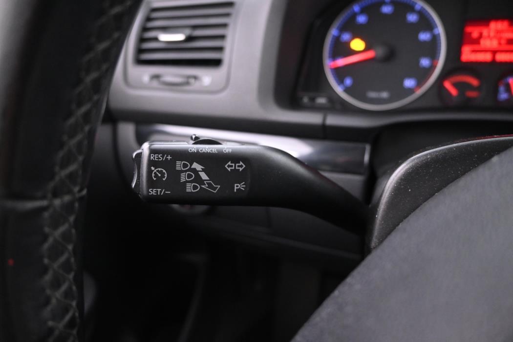 VOLKSWAGEN Golf 2006