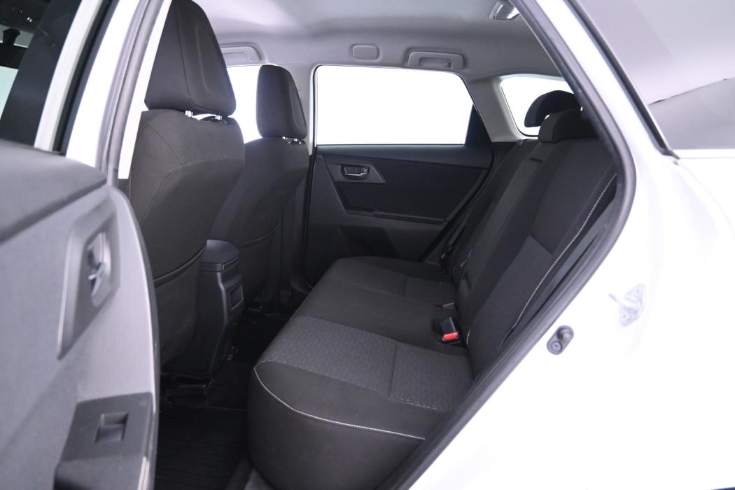 TOYOTA Auris 2015