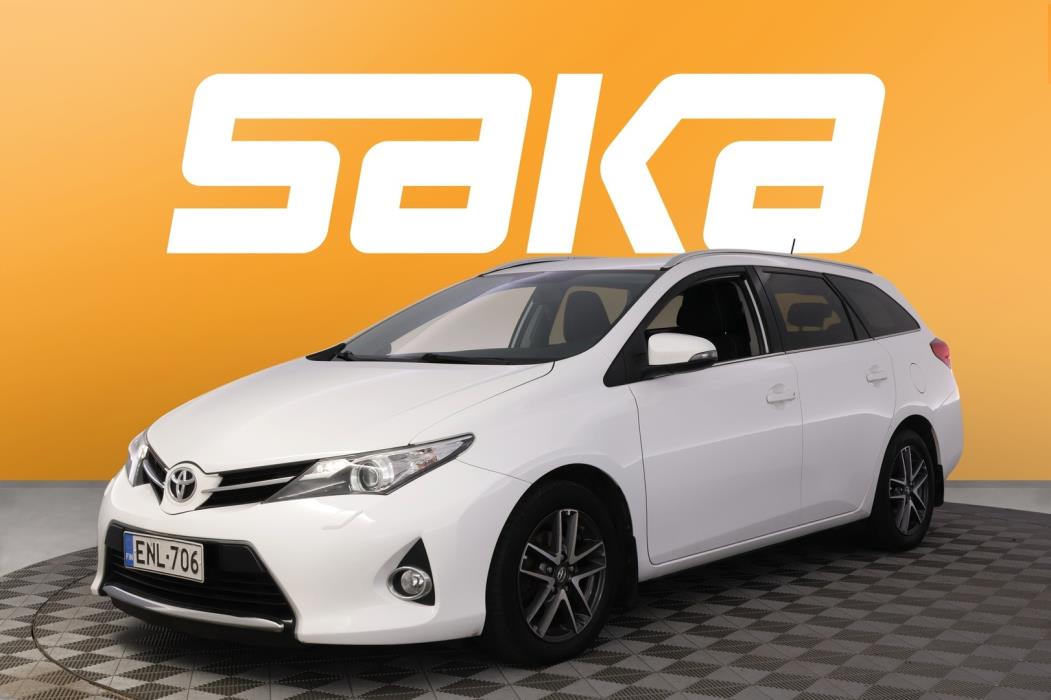 TOYOTA Auris 2015