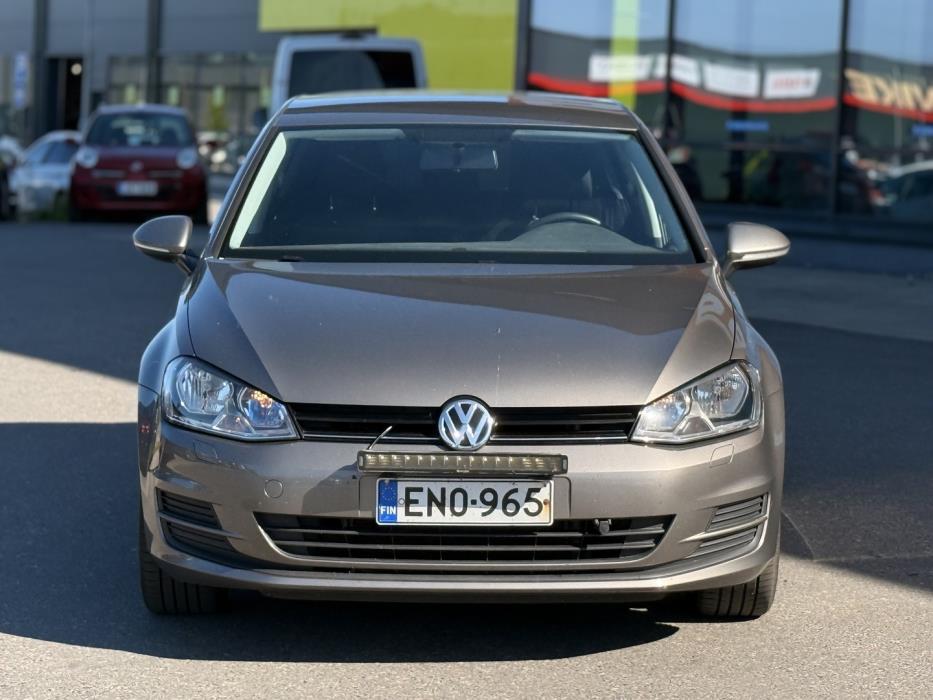 VOLKSWAGEN Golf 2015