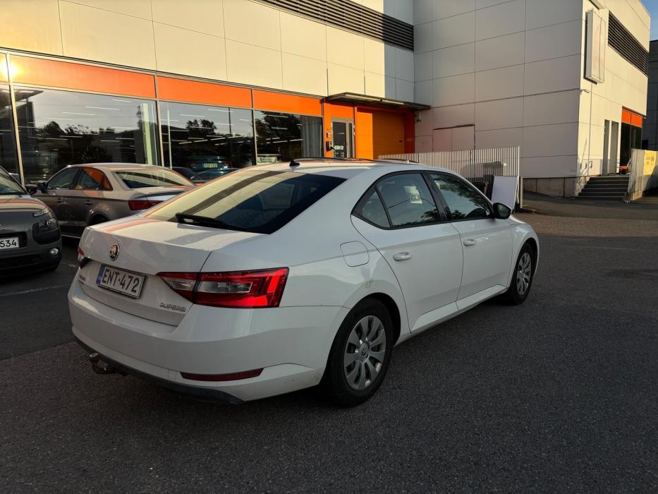SKODA Superb 2016