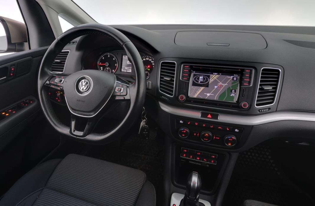 VOLKSWAGEN Sharan 2016