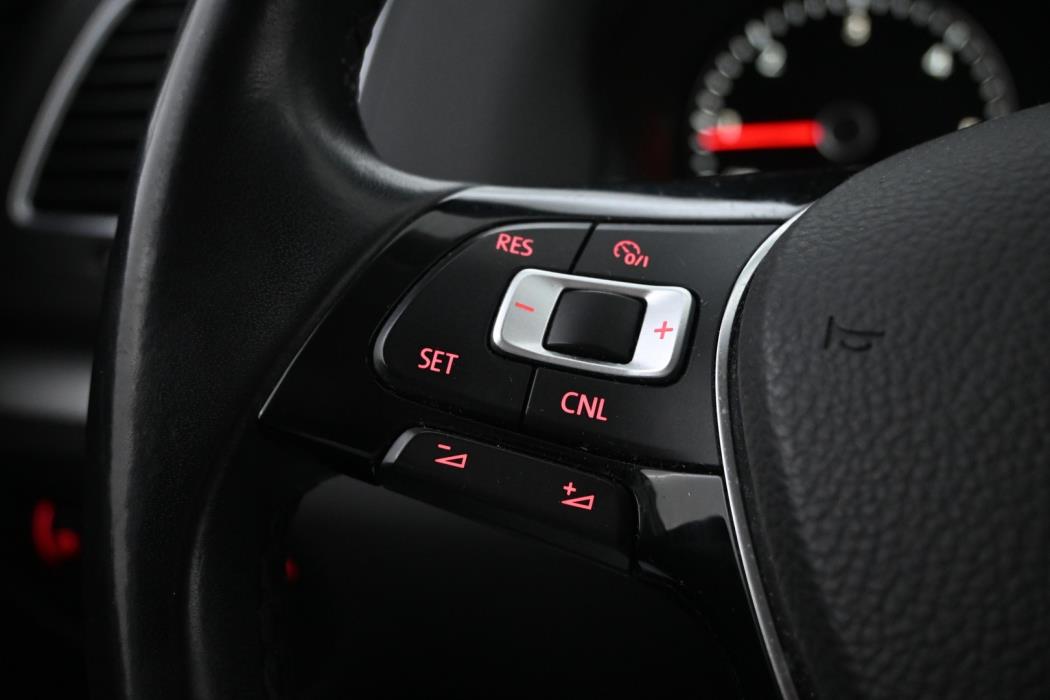 VOLKSWAGEN Sharan 2016