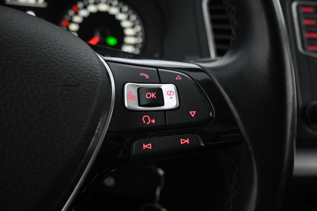 VOLKSWAGEN Sharan 2016