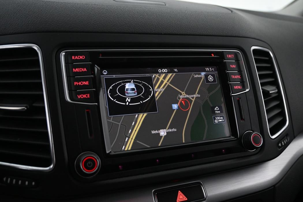 VOLKSWAGEN Sharan 2016