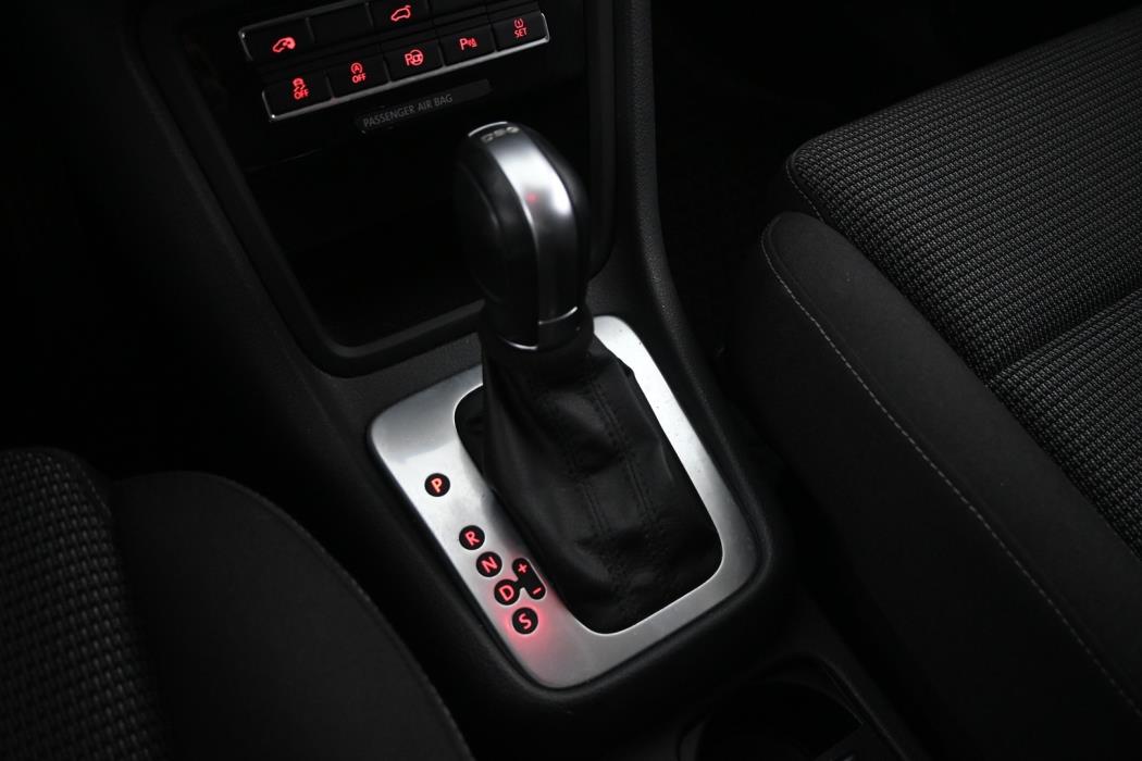 VOLKSWAGEN Sharan 2016