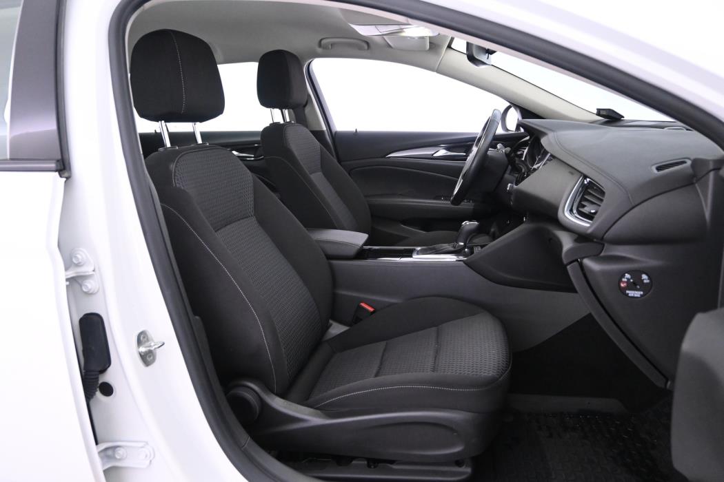 OPEL Insignia 2022