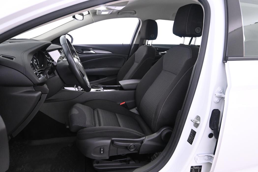 OPEL Insignia 2022