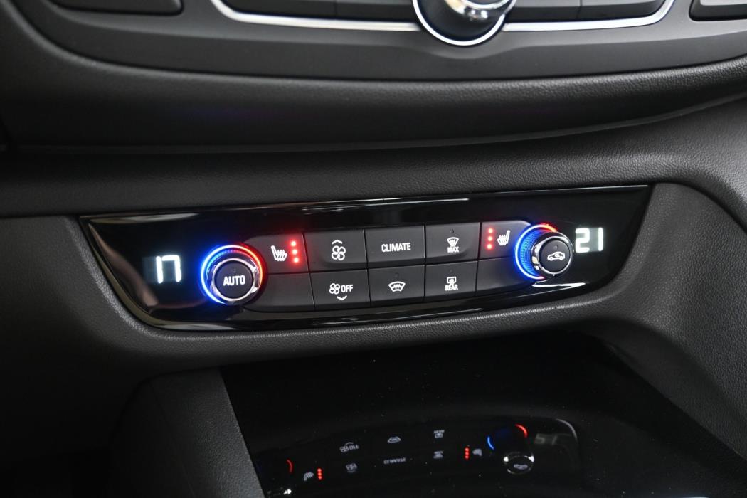 OPEL Insignia 2022
