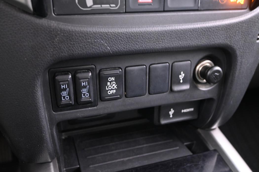 MITSUBISHI L200 2017