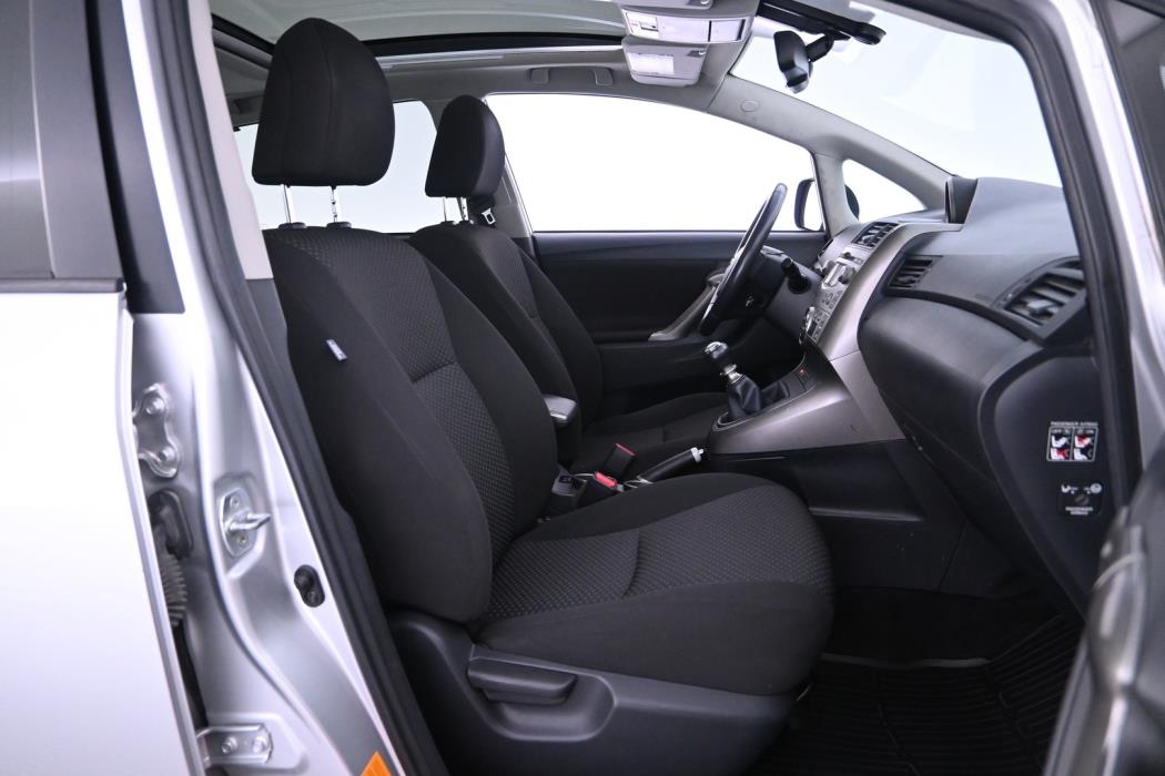 TOYOTA Verso 2010