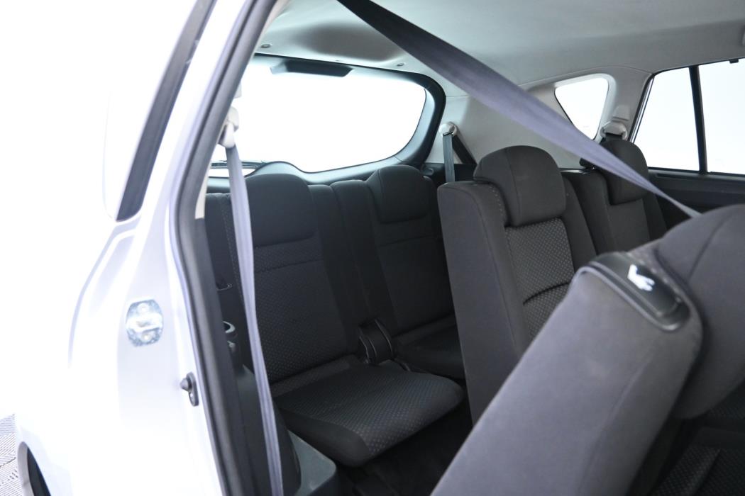 TOYOTA Verso 2010