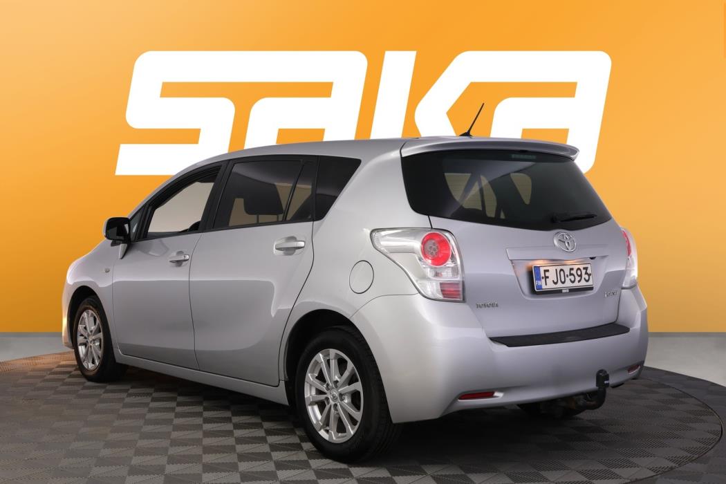 TOYOTA Verso 2010