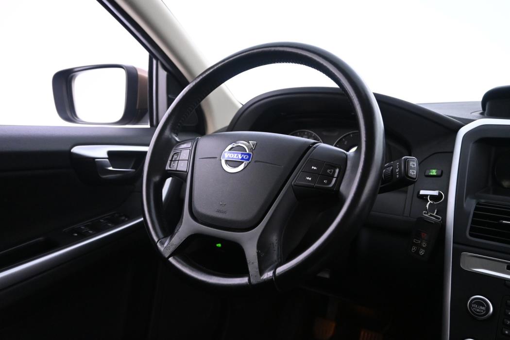 VOLVO XC60 2011