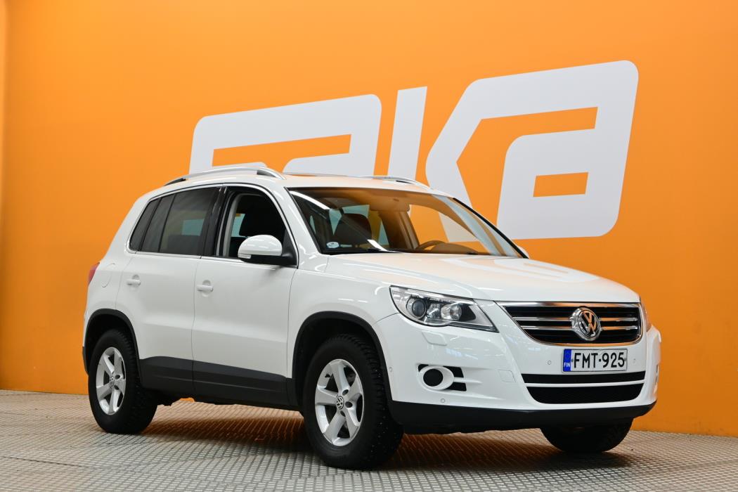 VOLKSWAGEN Tiguan 2011