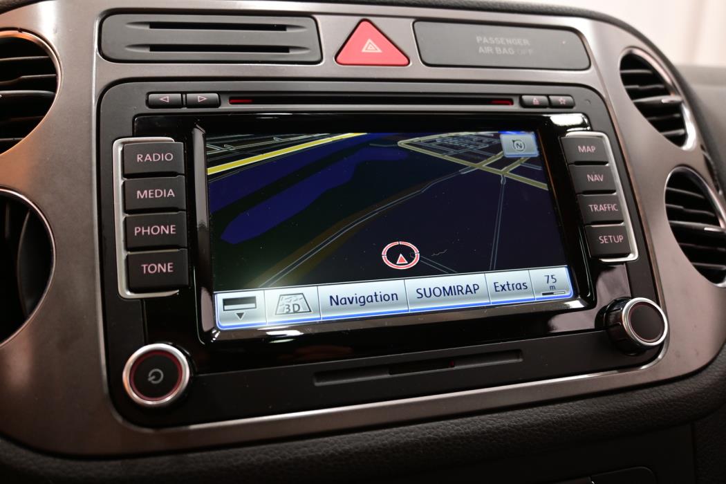 VOLKSWAGEN Tiguan 2011