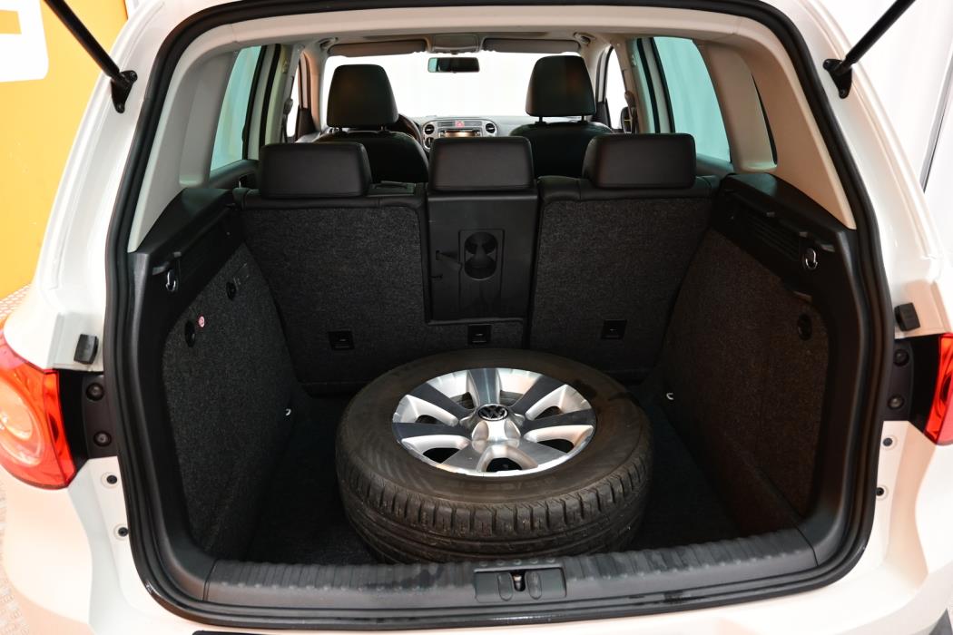 VOLKSWAGEN Tiguan 2011