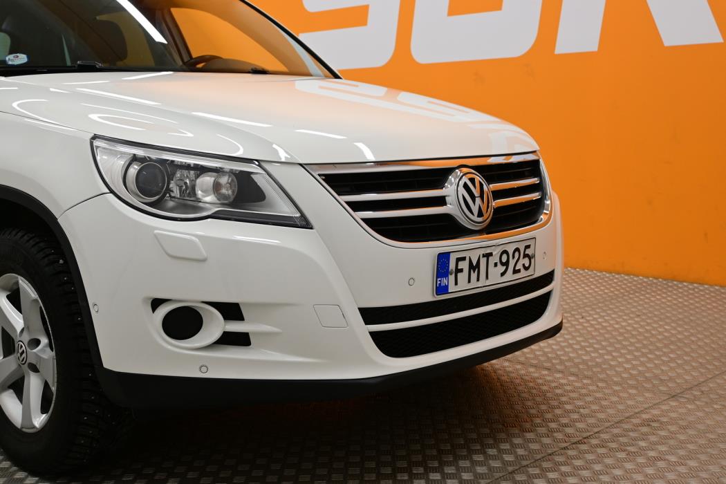 VOLKSWAGEN Tiguan 2011