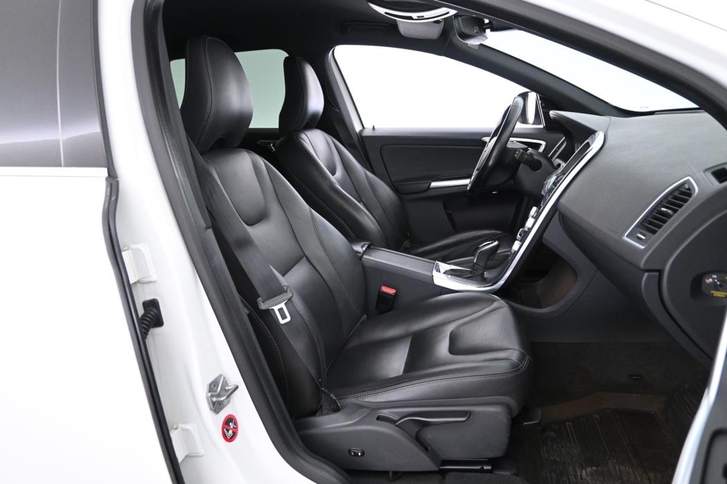 VOLVO XC60 2017