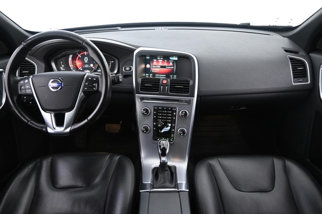 VOLVO XC60 2017