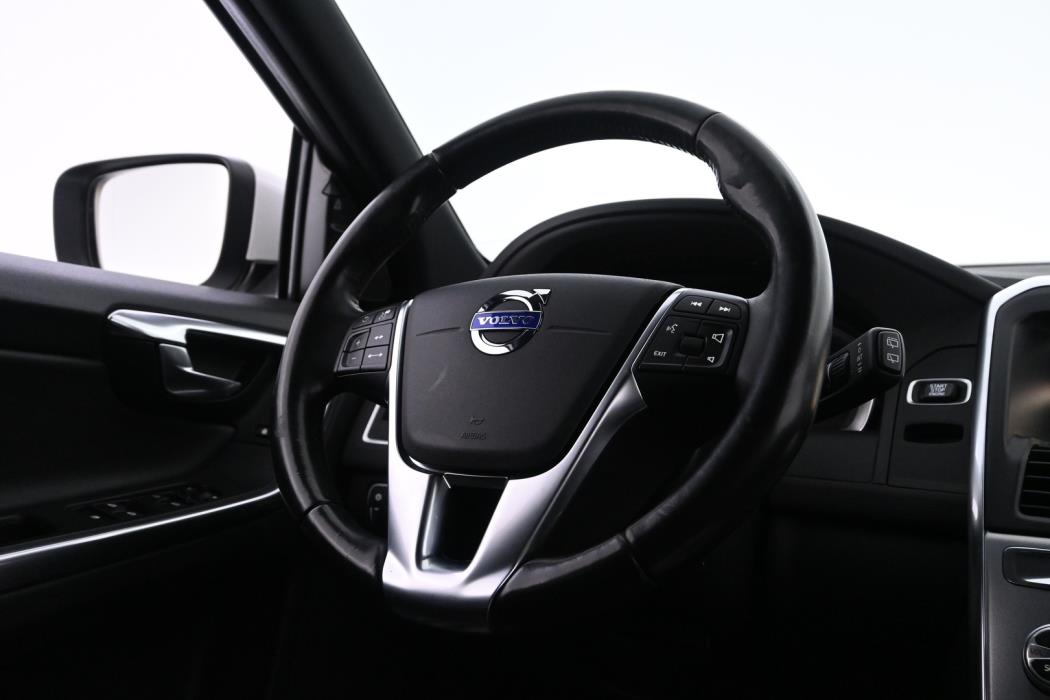 VOLVO XC60 2017