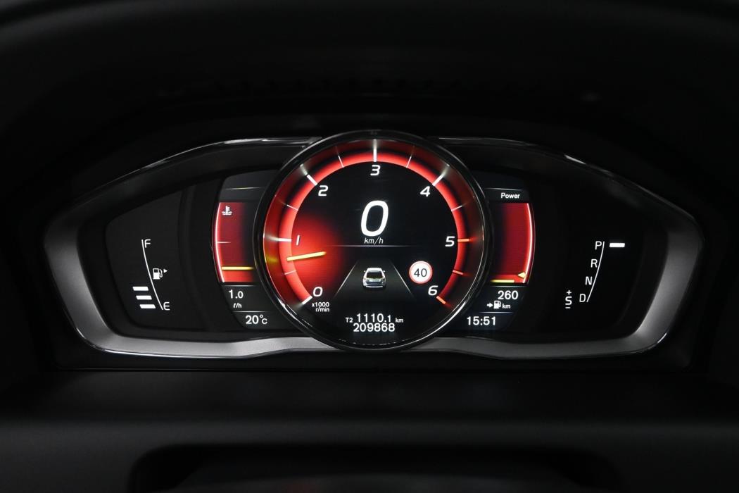 VOLVO XC60 2017