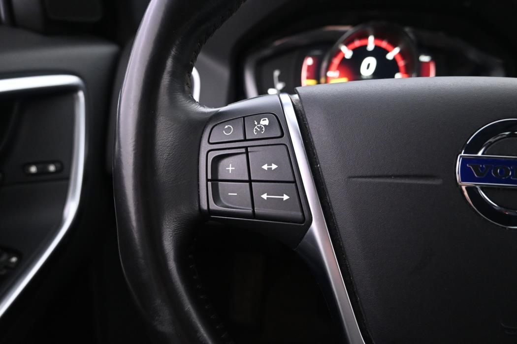 VOLVO XC60 2017