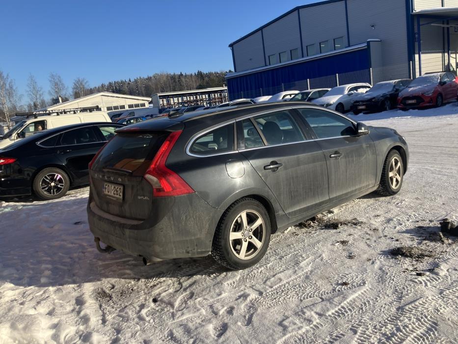 VOLVO V60 2014
