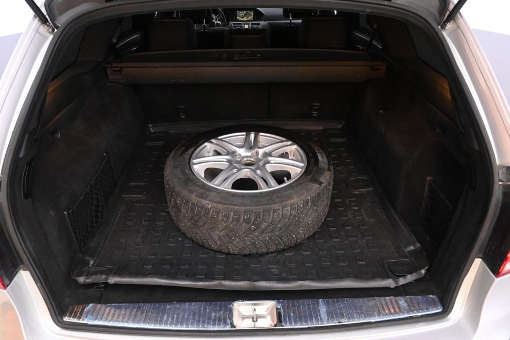 MERCEDES-BENZ E 2016