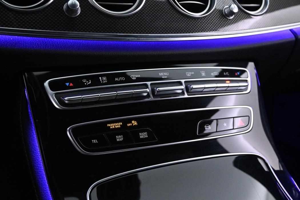 MERCEDES-BENZ E 2021