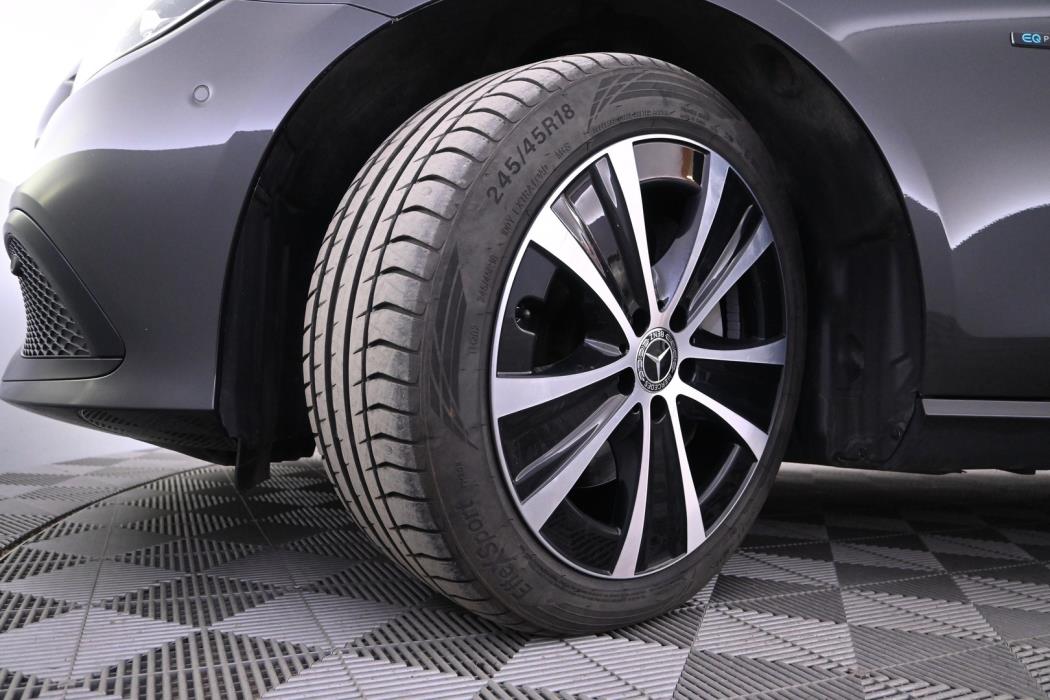 MERCEDES-BENZ E 2021