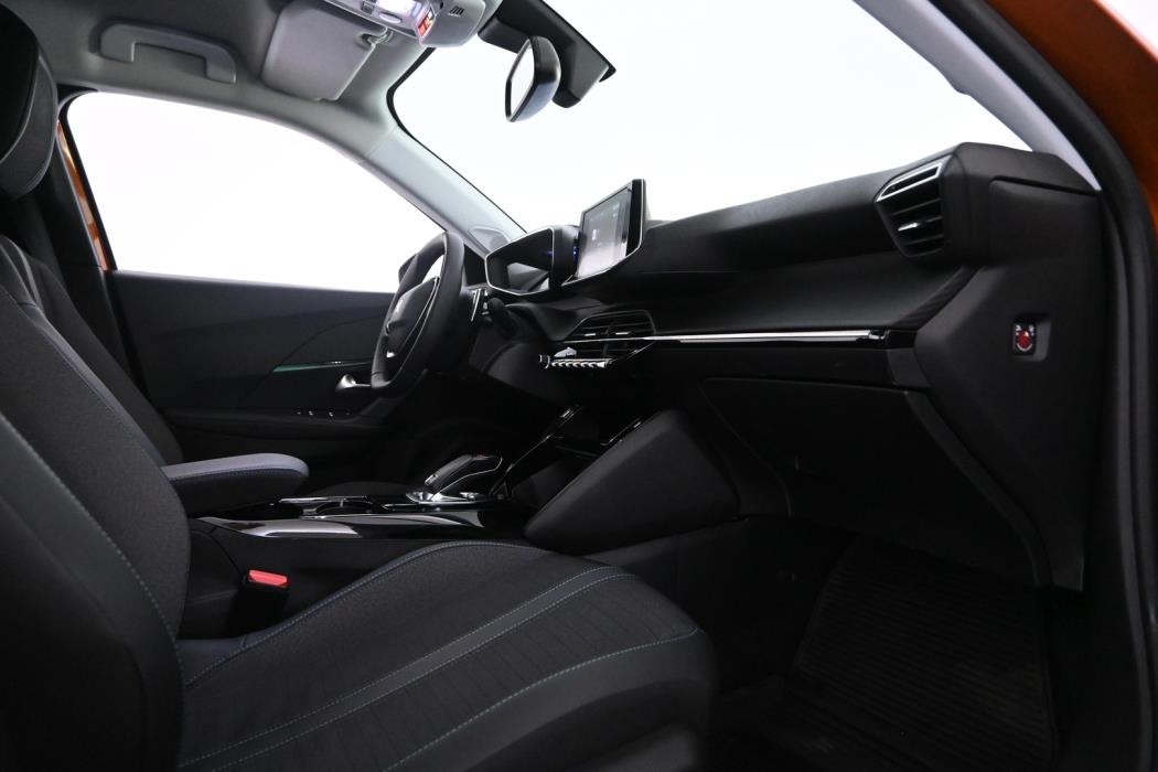PEUGEOT 2008 2021