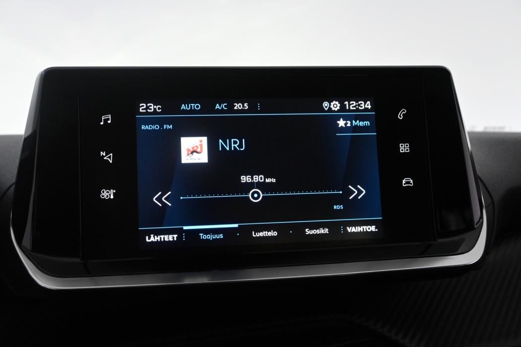 PEUGEOT 2008 2021