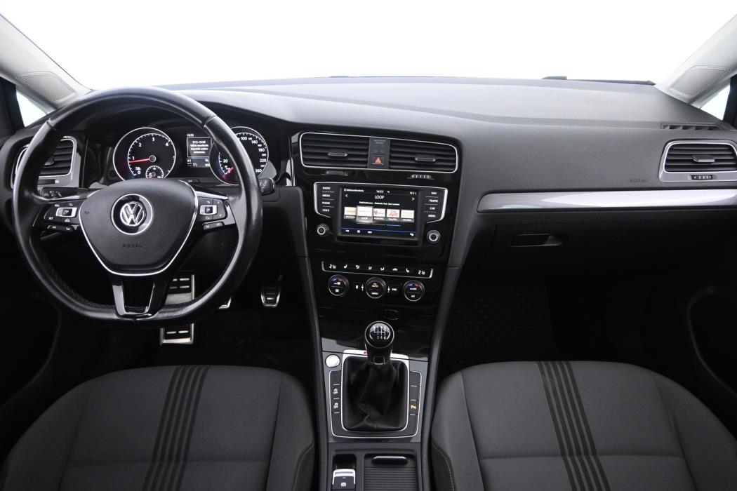 VOLKSWAGEN Golf 2017