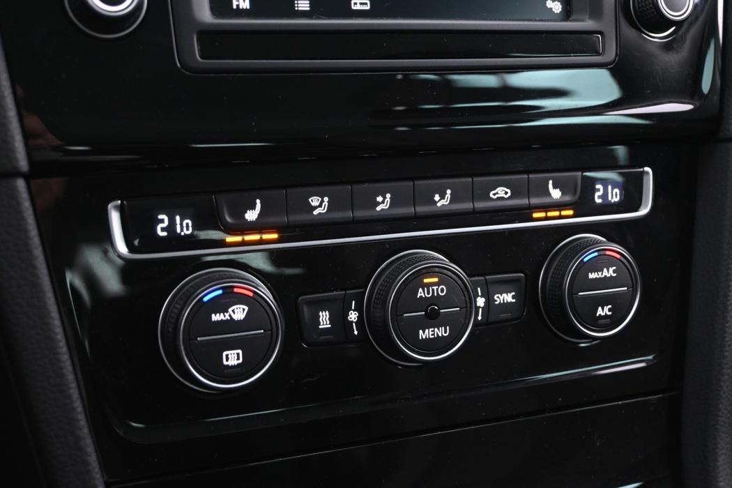 VOLKSWAGEN Golf 2017