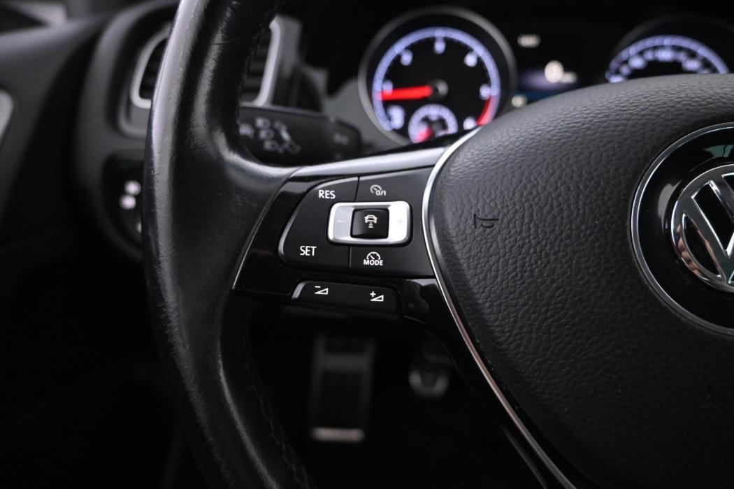 VOLKSWAGEN Golf 2017