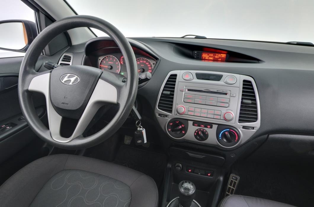 HYUNDAI i20 2011