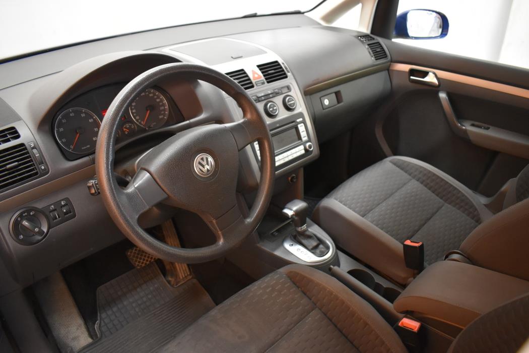 VOLKSWAGEN Touran 2008